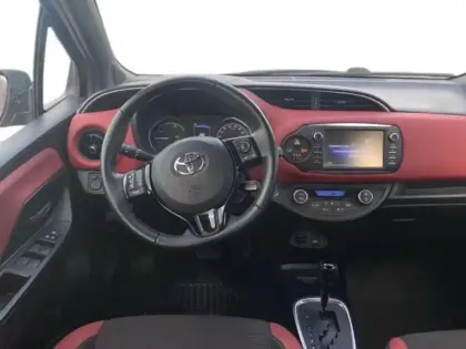 Photo 11 Toyota Yaris  100h Collection 5p