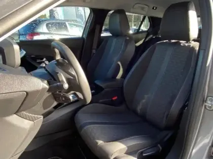 Photo 6 Peugeot 2008  1.2 PureTech 130ch S&S Roadtrip EAT8