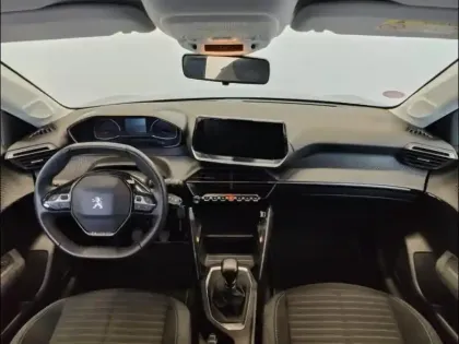 Photo 8 Peugeot 208  1.2 PureTech 100ch S&S Style