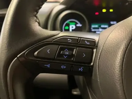 Photo 11 Toyota Yaris  116h Design 5p MY22