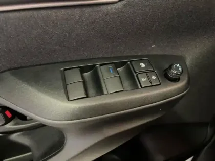 Photo 12 Toyota Yaris  116h Design 5p MY22