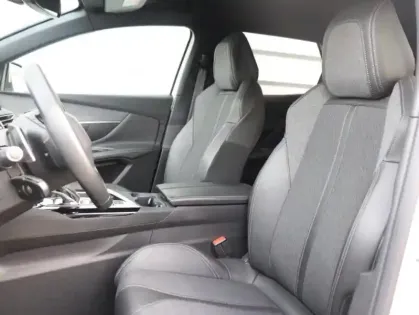 Photo 8 Peugeot 3008  1.5 BlueHDi 130ch S&S GT Line EAT8