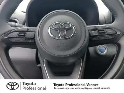 Photo 8 Toyota Yaris  Affaires 116h Dynamic Business Affaire MY22 + Programme Toyota Expérience