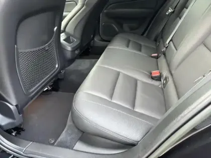 Photo 6 Volvo V60  Cross Country B4 AWD 197ch Pro Geartronic 8