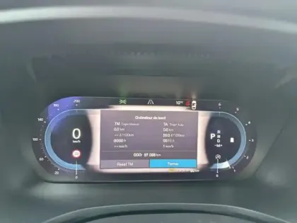 Photo 14 Volvo V60  Cross Country B4 AWD 197ch Pro Geartronic 8