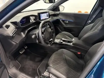 Photo 8 Peugeot 2008  1.2 Hybrid 145ch GT e-DCS6