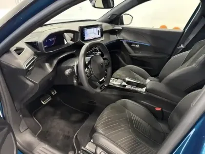 Photo 7 Peugeot 2008  1.2 Hybrid 145ch GT e-DCS6