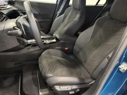 Photo 9 Peugeot 2008  1.2 Hybrid 145ch GT e-DCS6