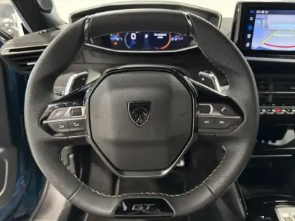 Photo 13 Peugeot 2008  1.2 Hybrid 145ch GT e-DCS6