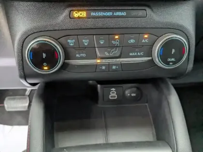 Photo 12 Ford Kuga  2.5 Duratec 190ch FHEV E85 ST-Line BVA