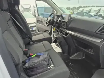 Photo 14 Peugeot Expert  Fg M 2.0 BlueHDi 145ch S&S EAT8