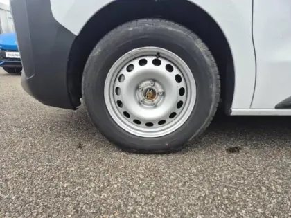 Photo 12 Peugeot Expert  Fg M 2.0 BlueHDi 145ch S&S EAT8