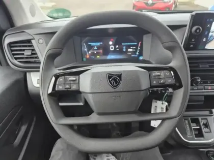 Photo 18 Peugeot Expert  Fg M 2.0 BlueHDi 145ch S&S EAT8