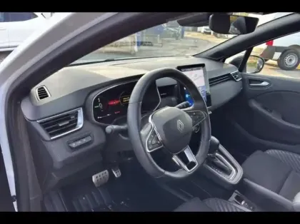 Photo 6 Renault Clio  1.6 E-Tech 145ch full hybrid esprit Alpine - 24