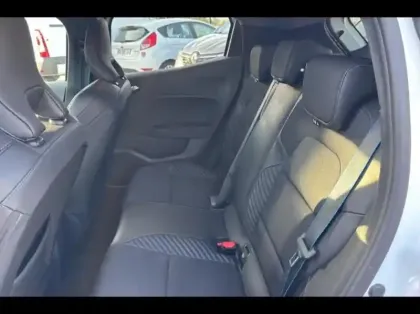 Photo 8 Renault Clio  1.6 E-Tech 145ch full hybrid esprit Alpine - 24