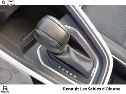 Photo 5 Renault Clio  1.6 E-Tech hybride 140ch Intens -21N