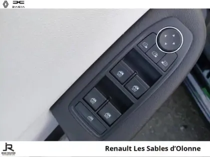 Photo 13 Renault Clio  1.6 E-Tech hybride 140ch Intens -21N