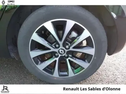 Photo 7 Renault Clio  1.6 E-Tech hybride 140ch Intens -21N