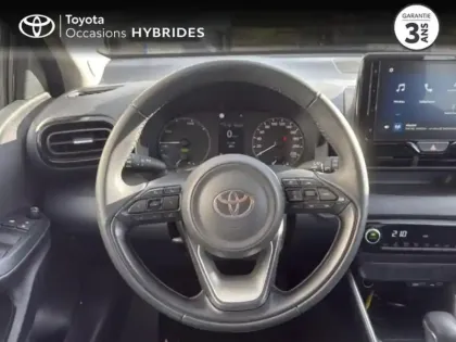 Photo 8 Toyota Yaris  116h Dynamic 5p MC24
