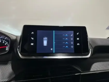 Photo 11 Peugeot 208  1.2 100 Style EAT8 Carplay Radar