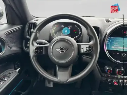 Photo 11 Mini Countryman  Cooper 136ch  Highlands BVA7 Sieges chauf/cuir Camera