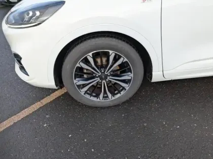 Photo 7 Ford Kuga Gén. III Ph1 ST-Line 5