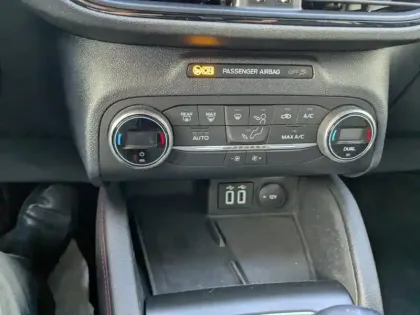 Photo 11 Ford Kuga Gén. III Ph1 ST-Line 5