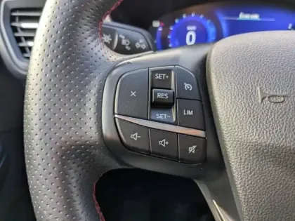 Photo 8 Ford Kuga Gén. III Ph1 ST-Line 5