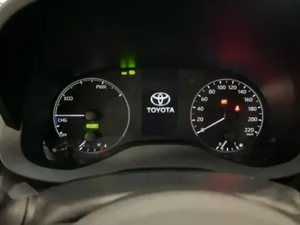 Photo 12 Toyota Yaris  116h Dynamic 5p MY22