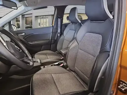 Photo 8 Renault Captur  1.3 TCe 140ch FAP Intens EDC -21