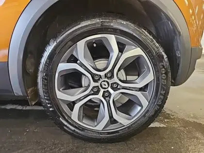 Photo 10 Renault Captur  1.3 TCe 140ch FAP Intens EDC -21