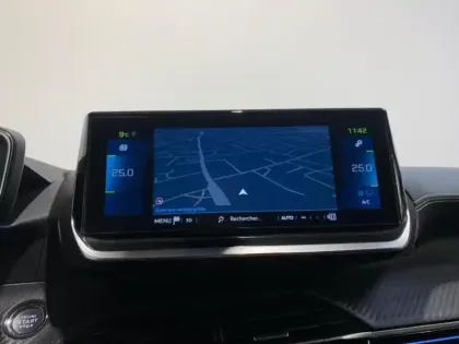 Photo 12 Peugeot 208  e- 136ch GT Pack