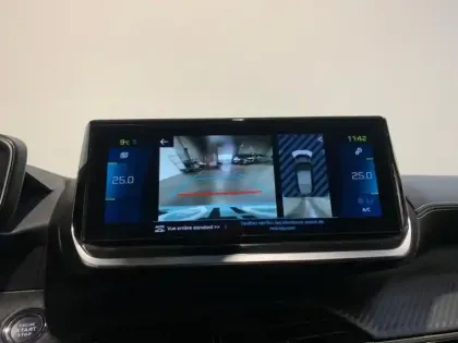 Photo 11 Peugeot 208  e- 136ch GT Pack