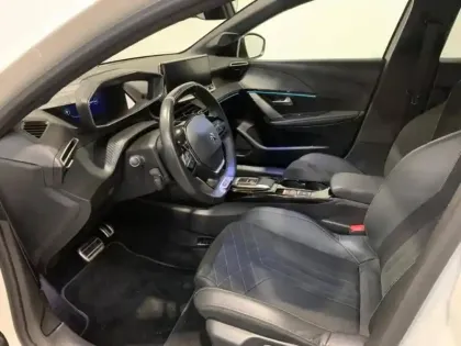 Photo 9 Peugeot 208  e- 136ch GT Pack