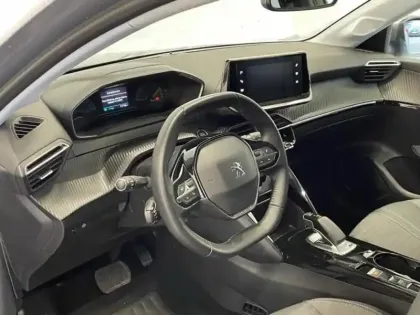 Photo 9 Peugeot 208  e- 136ch Allure