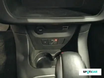 Photo 14 Citroën C3  1.2 PureTech 110ch S&S Shine Pack  EAT6