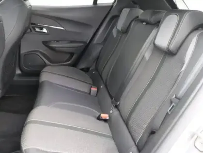 Photo 9 Peugeot 2008  1.5 BlueHDi 130ch S&S GT EAT8