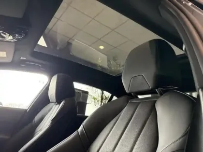 Photo 11 BMW Serie 5 Série 5 530e 299ch M Sport xDrive