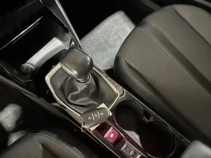 Photo 10 Peugeot 2008  1.2 PureTech 100ch S&S Allure