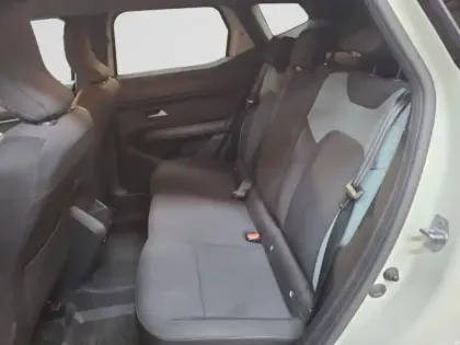 Photo 10 Dacia Duster  1.6 hybrid 140ch Extreme