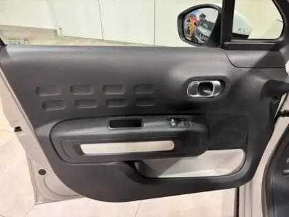 Photo 10 Citroën C3  1.2 PureTech 83ch S&S YOU!