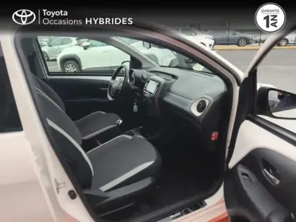 Photo 5 Toyota Aygo  1.0 VVT-i 72ch x-play 5p MY20