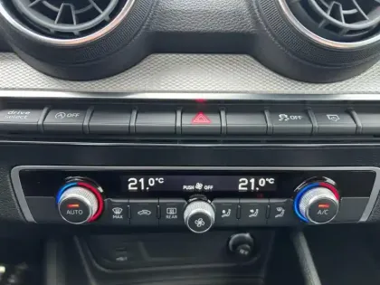 Photo 13 Audi Q2  35 TFSI 150ch Design S tronic 7