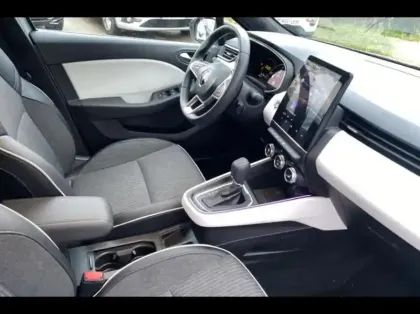 Photo 13 Renault Clio  1.6 E-Tech 145ch full hybrid Techno