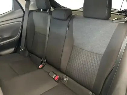 Photo 13 Toyota Yaris  116h Design 5p MY22