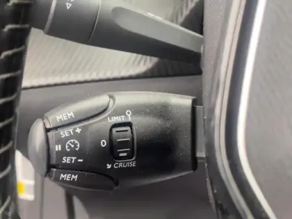 Photo 14 Peugeot 2008  1.2 PureTech 100ch S&S Allure