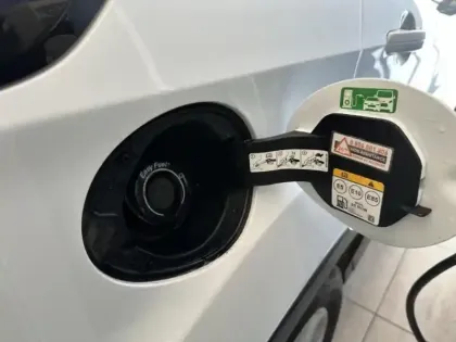 Photo 8 Ford Kuga  1.5 Flexifuel-E85 150ch Stop&Start Titanium 4x2 Euro6.2