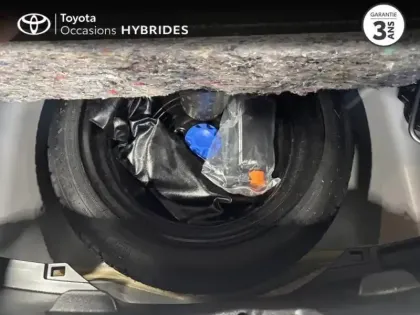 Photo 13 Toyota Yaris  100h France Business 5p RC18