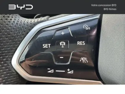 Photo 9 Volkswagen Tiguan Gén. II Ph2 R-Line 5