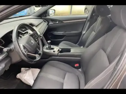 Photo 8 Honda Civic  1.0 i-VTEC 126ch Executive 5p